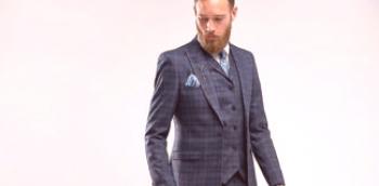 Плава контролна одећа - избор елегантних мушкараца