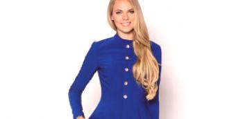 Плаво женско одело - шарм строго боје