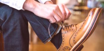 Мушке ципеле за фармерке: правила избора и комбинације
