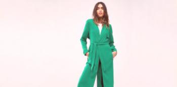 Зелени огртач - женствени шарм и стил