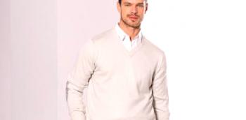 Бели мушки џемпери - истакните свој стил и статус.