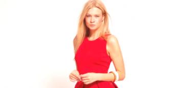 Црвена коктел хаљина: погодна за сваку моду