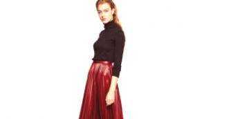 Црвена кратка сукња: карактеристике модела и правила комбинације